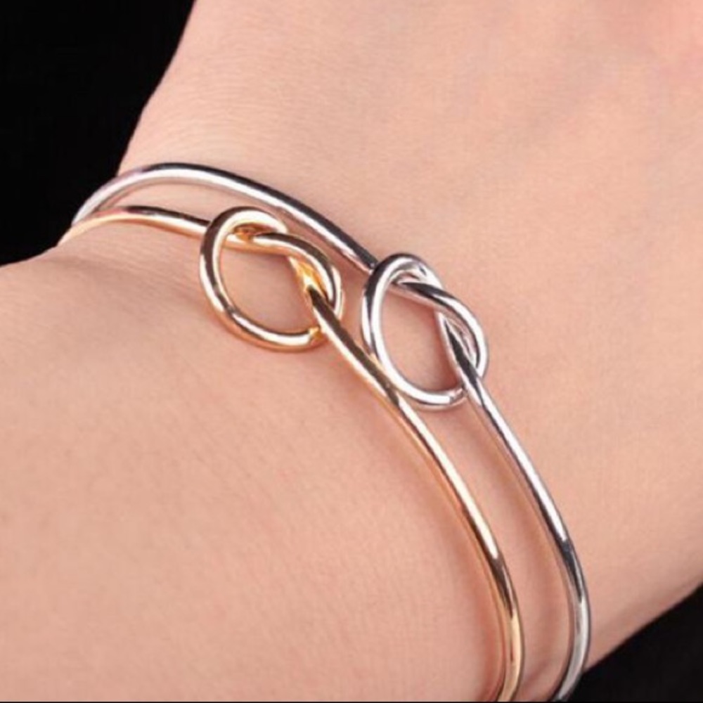 Tie the Knot Infinity Bracelet Gold / Silver Toned